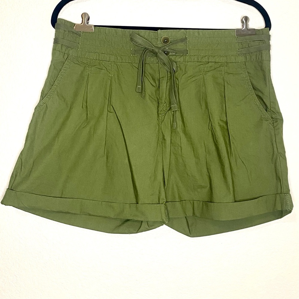 NWOT Banana Republic women’s shorts size 8